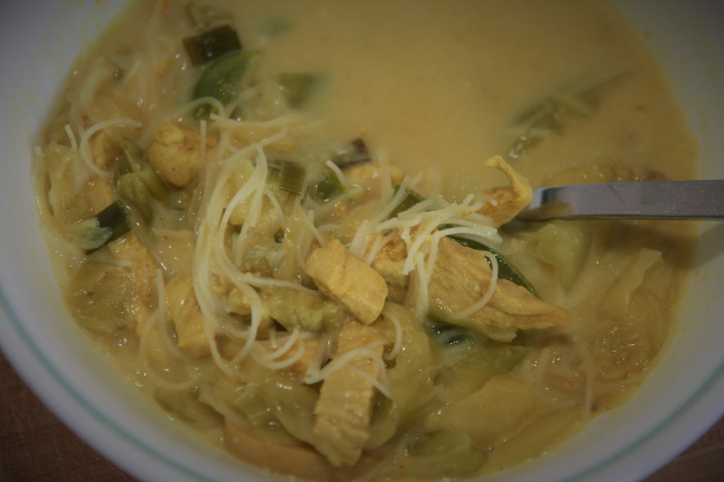 Thai-Style Chicken Noodle Soup – Julie.Nutrition Simple & Tasty